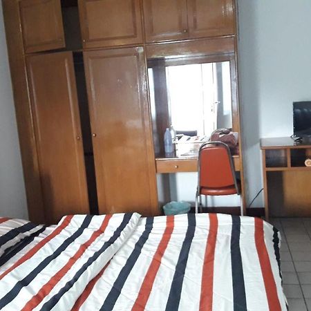 Inter Inn Hotel Chiang Mai Bagian luar foto