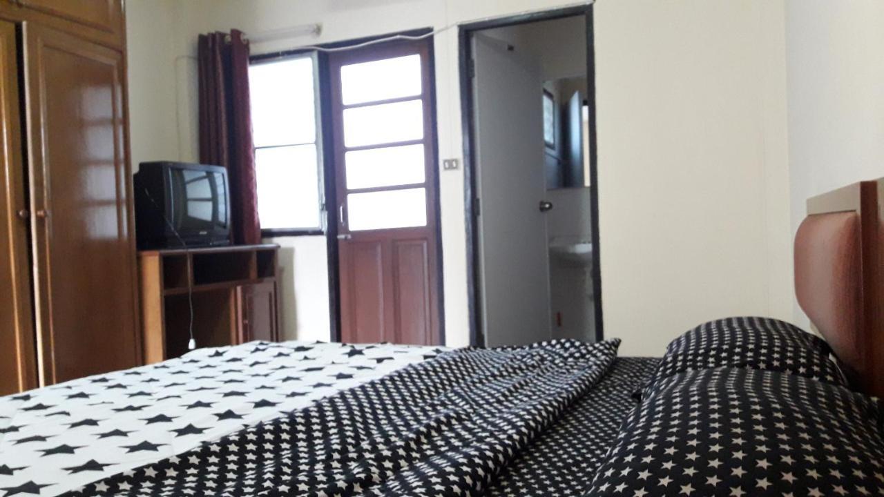 Inter Inn Hotel Chiang Mai Bagian luar foto