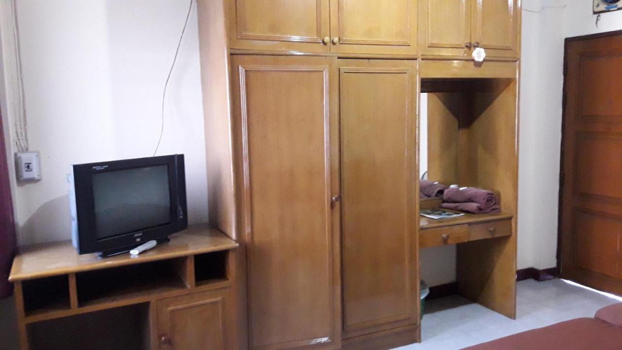 Inter Inn Hotel Chiang Mai Bagian luar foto